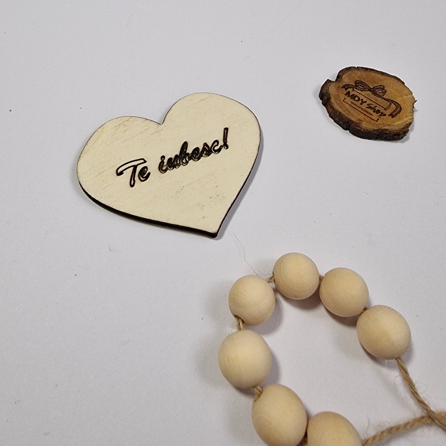 Magnet de frigider în formă de inimă - ”Te iubesc!”