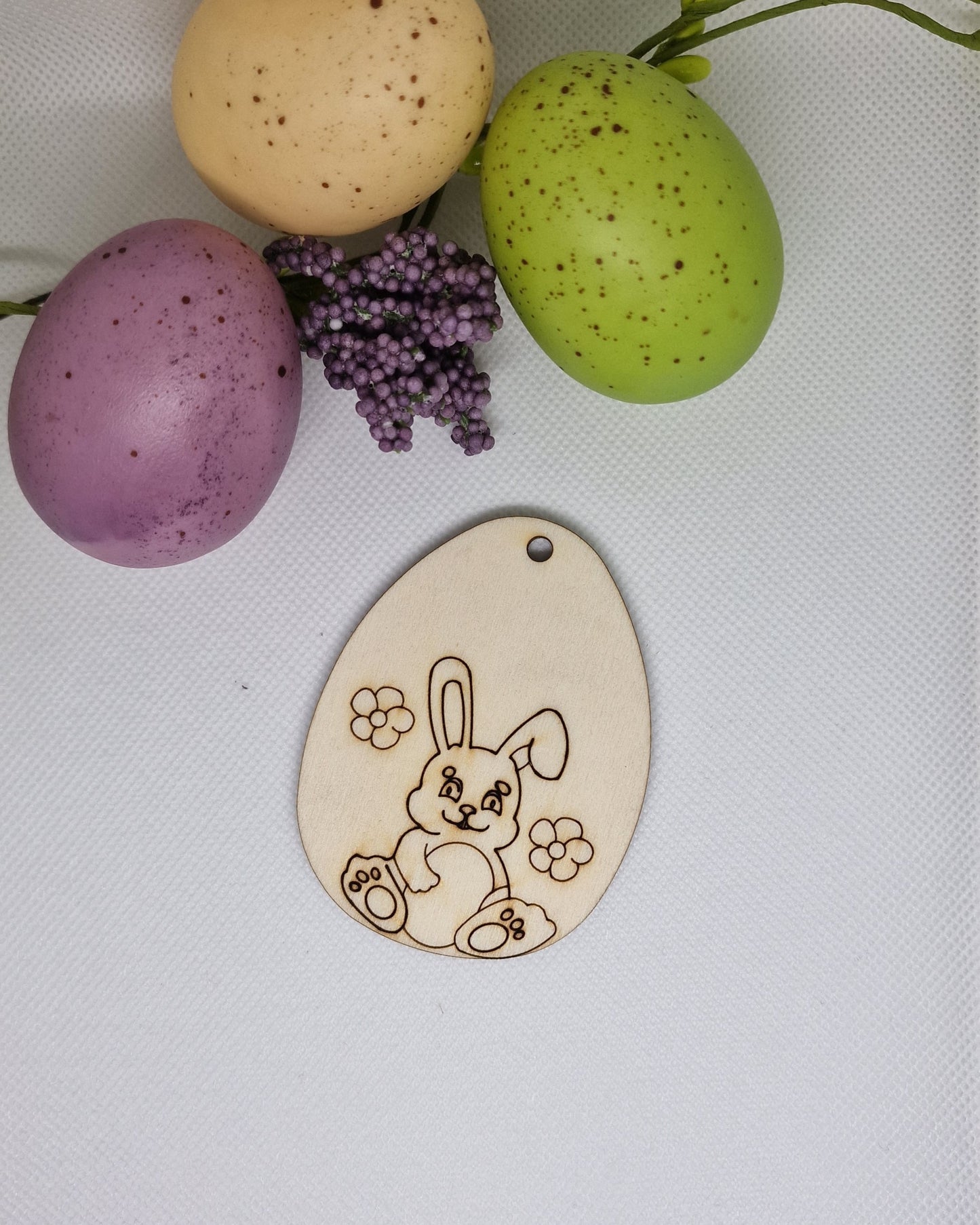 blank lemn ou de paste cu iepure si flori