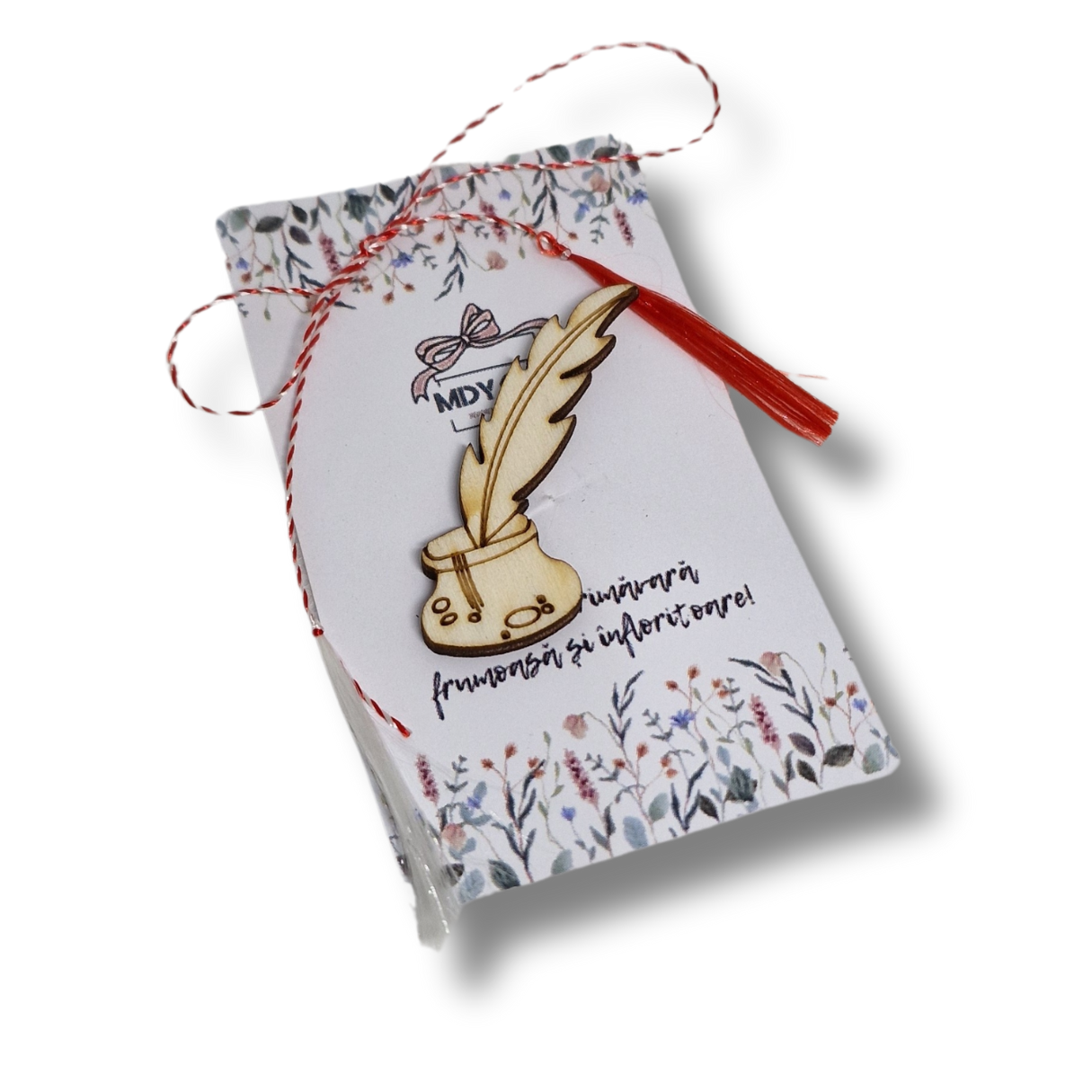 broșă din lemn in forma de călimară cu peniță pentru mărțișor