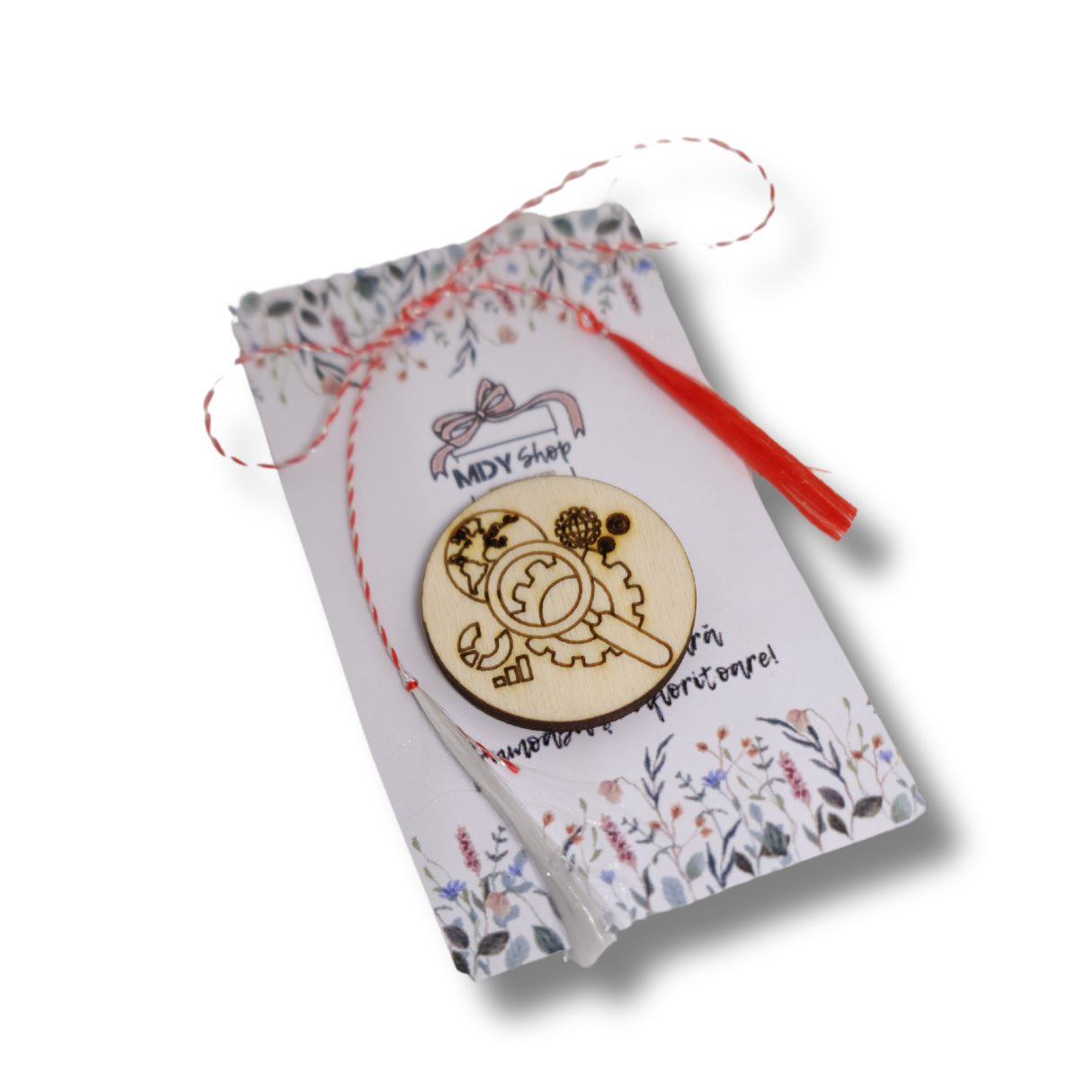 broșă din lemn pentru profesorii de tehnologie, in forma rotunda, pentru mărțișor