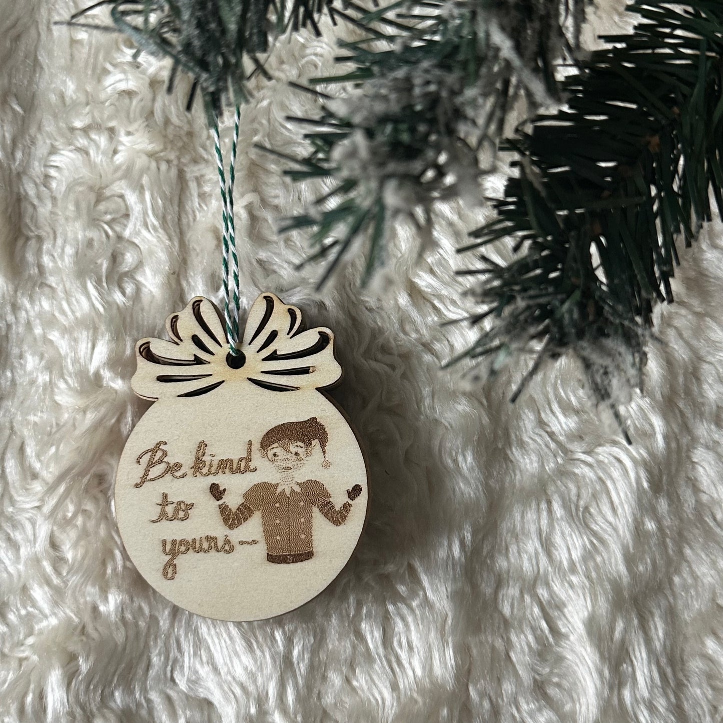 Glob de Crăciun Ilustrat - ”Be kind to yoursELF” - Mandy x Diedra