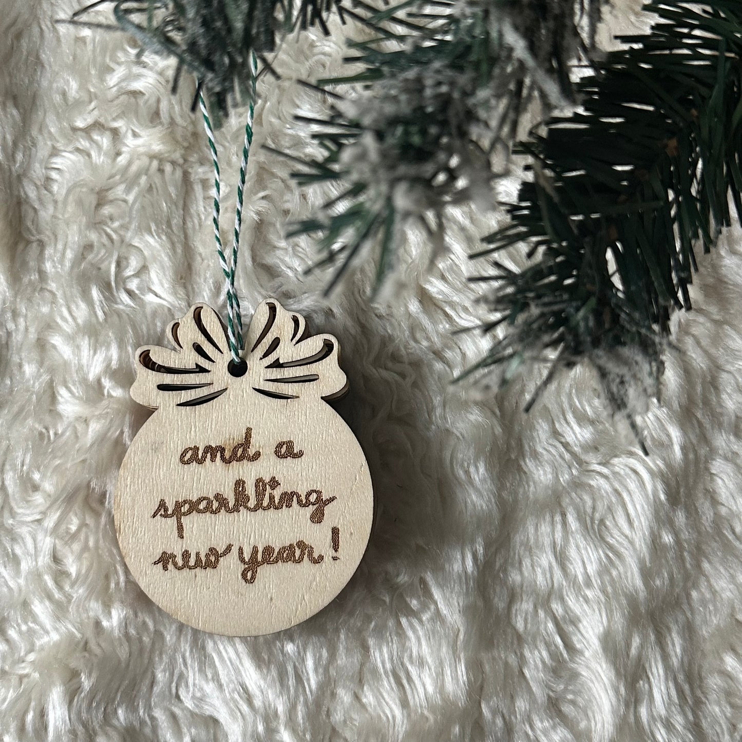 Glob de Crăciun Ilustrat - ”Wine-deerful Christmas!” - Mandy x Diedra
