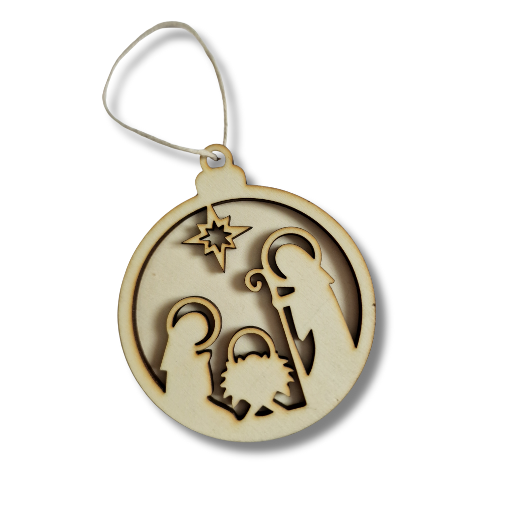 glob cu Nașterea Domnului din lemn