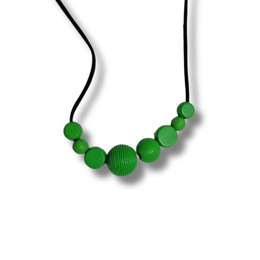 Colier handmade cu mărgele rotunde din lemn - verde