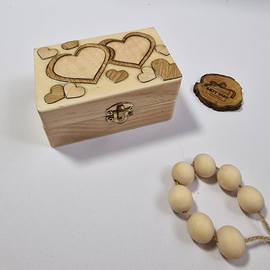 Cutie dreptunghiulară din lemn pentru Bijuterii, Verighete sau Cristale cu Intarsii - Model 3