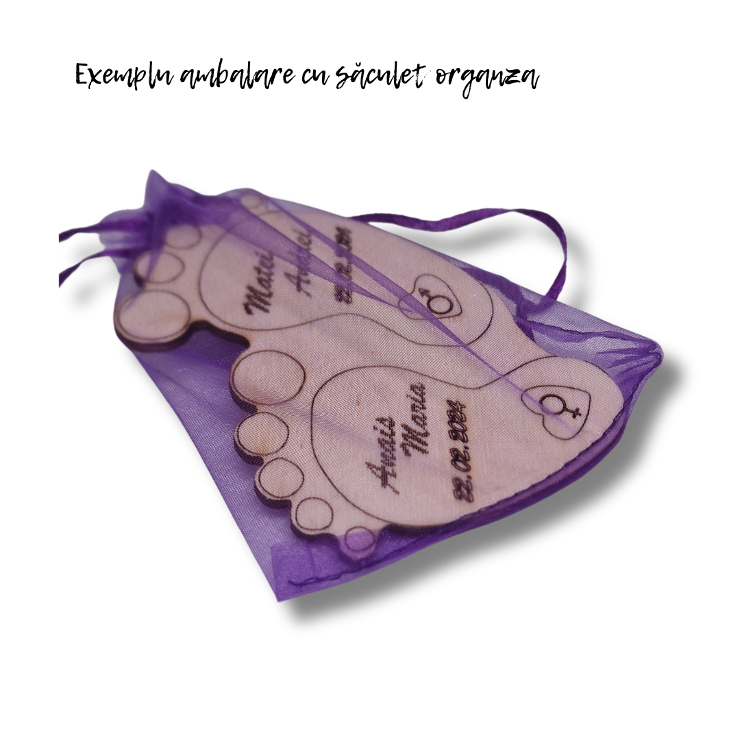 marturie de botez personalizata ambalata in saculet din organza mov