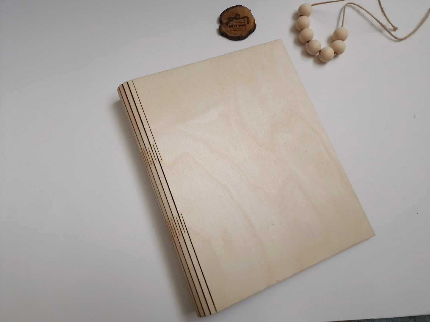 agenda din lemn personalizabila cu coperta din lemn dimensiunea a5 si sistem de reumplere (refill)